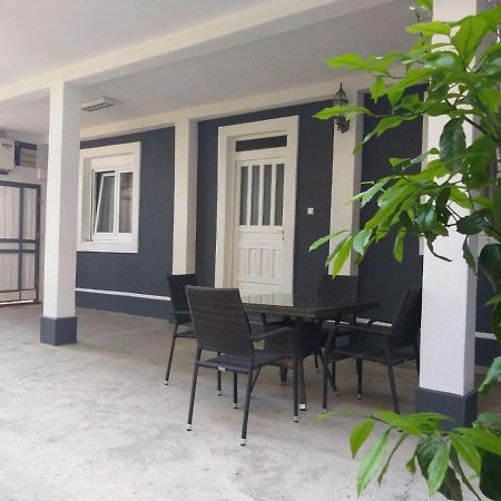 Luka Apartment Улцинь Екстер'єр фото