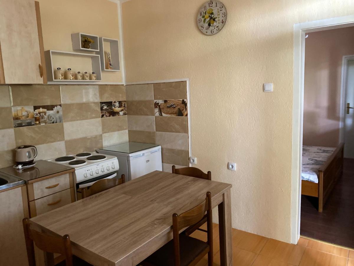 Luka Apartment Улцинь Екстер'єр фото